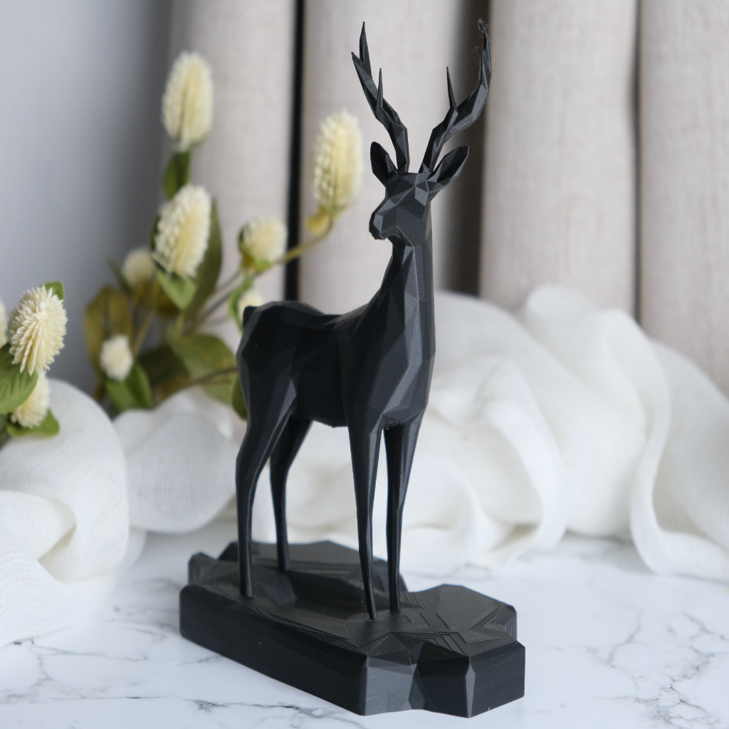 Geometric Stag Sculpture – Modern Minimal Desk & Shelf Decor